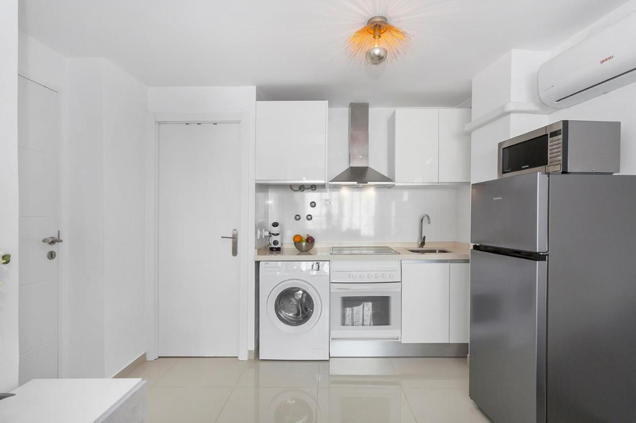 Reel Apartments- Walk To The Beach And Centre Torrevieja Exteriör bild