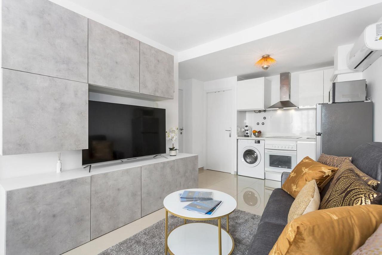 Reel Apartments- Walk To The Beach And Centre Torrevieja Exteriör bild