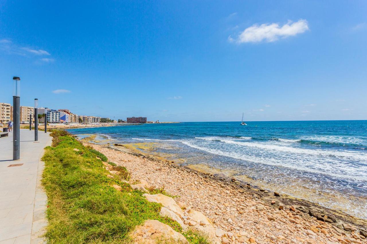Reel Apartments- Walk To The Beach And Centre Torrevieja Exteriör bild